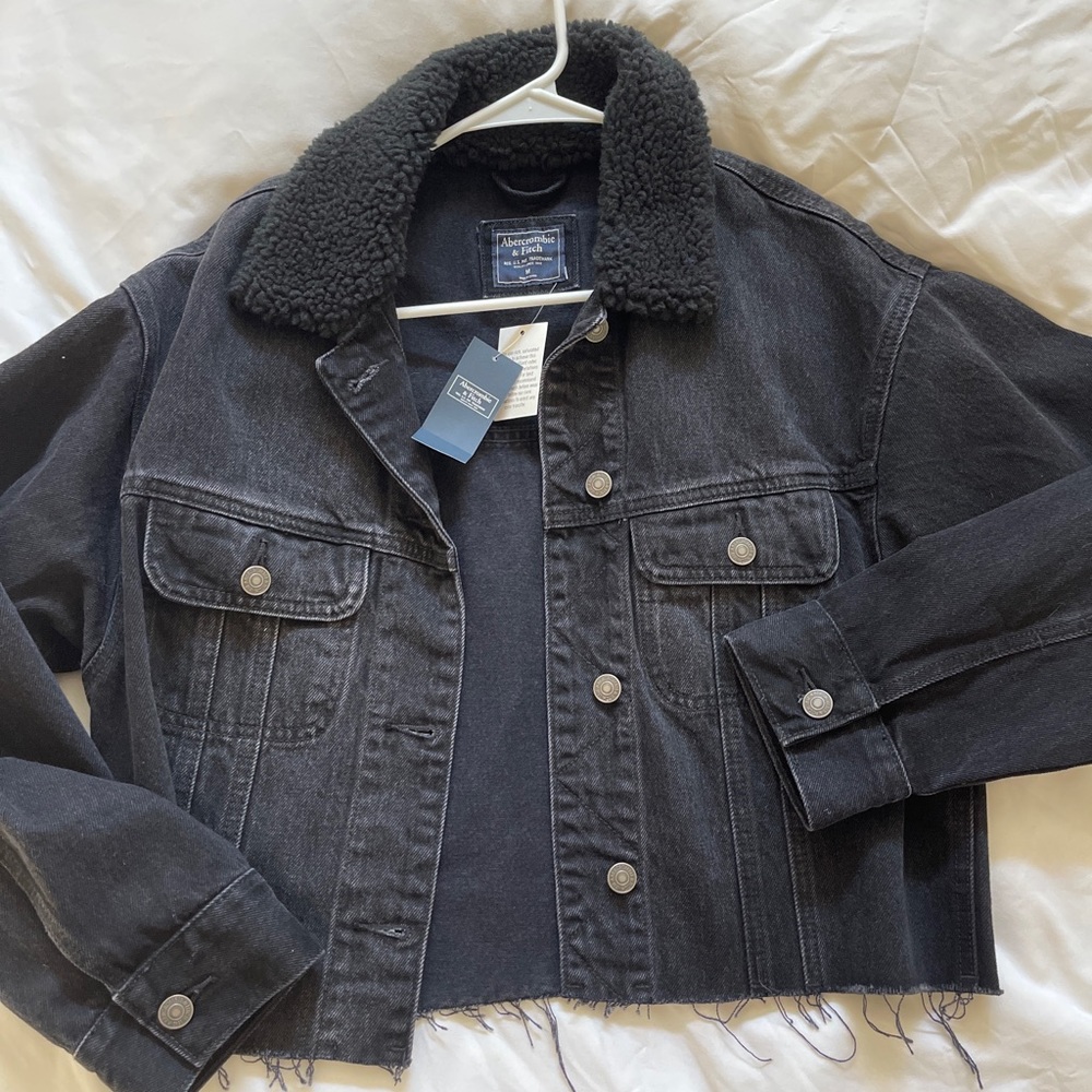 NWT Abercrombie & Fitch Crop Faux Fur Jean Jacket